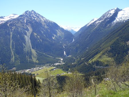 Blick auf die Krimmler Wasserfälle.jpg