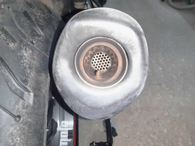 Auspuff Ausgang 1.jpg